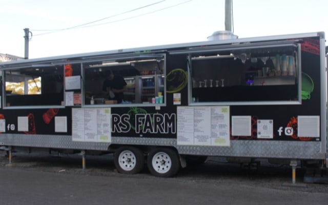 Binners Farm’s food truck at the family fruit market